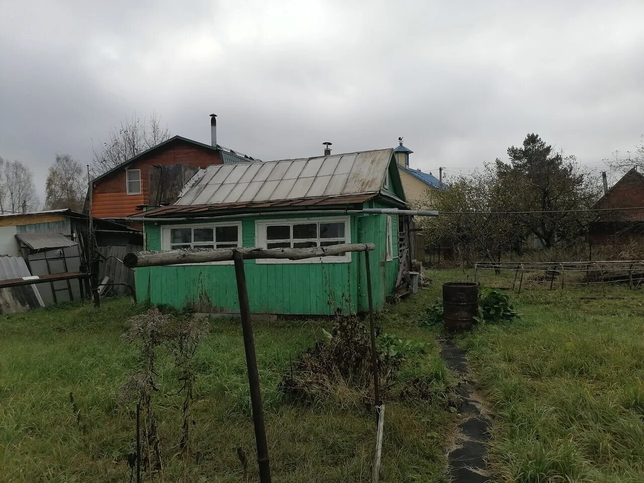 Дома рядом с тверью