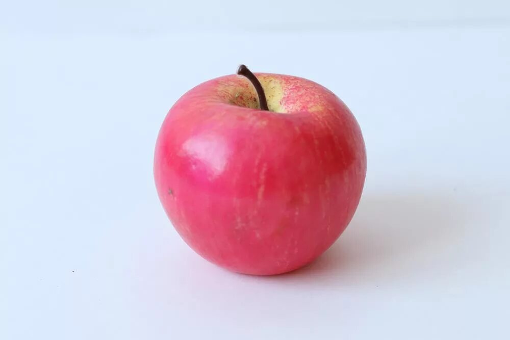 Яблочки яблочки розовые яблочки. Яблоня вэм яркий. Яблоки на ветке. Яблоки пинк леди. Яблоня розовый жемчуг.