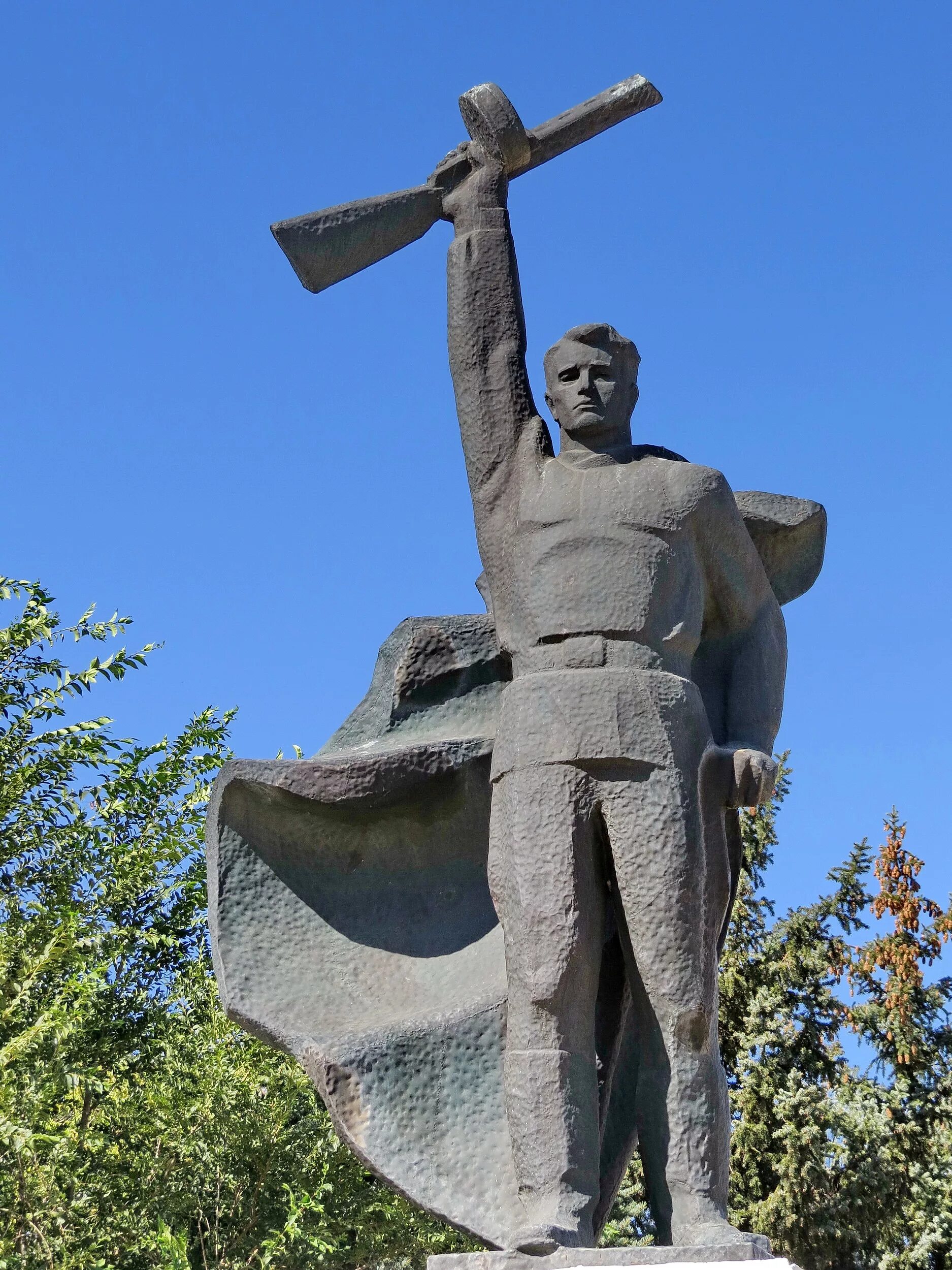 Памятные монументы. Памятники Великой Отечественной войны 1941-1945. Мемориалы и памятники Великой Отечественной войны. Мемориал в Пешково Азовский район. Памятники героям 1941-1945.