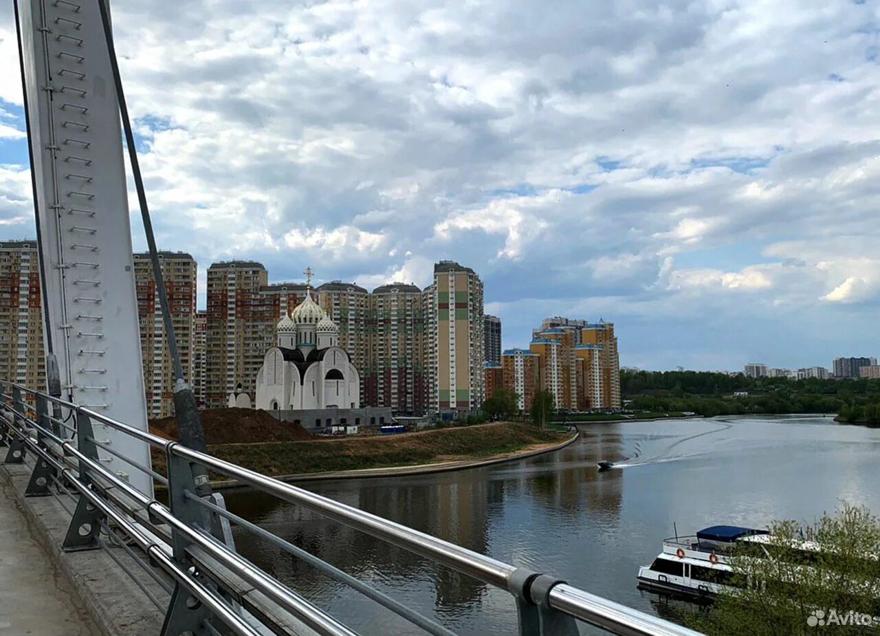 Павшинская пойма набережная. Жк спасский мост. Улица мякинино. Мост павшинская пойма красногорск. Улица мякинино.