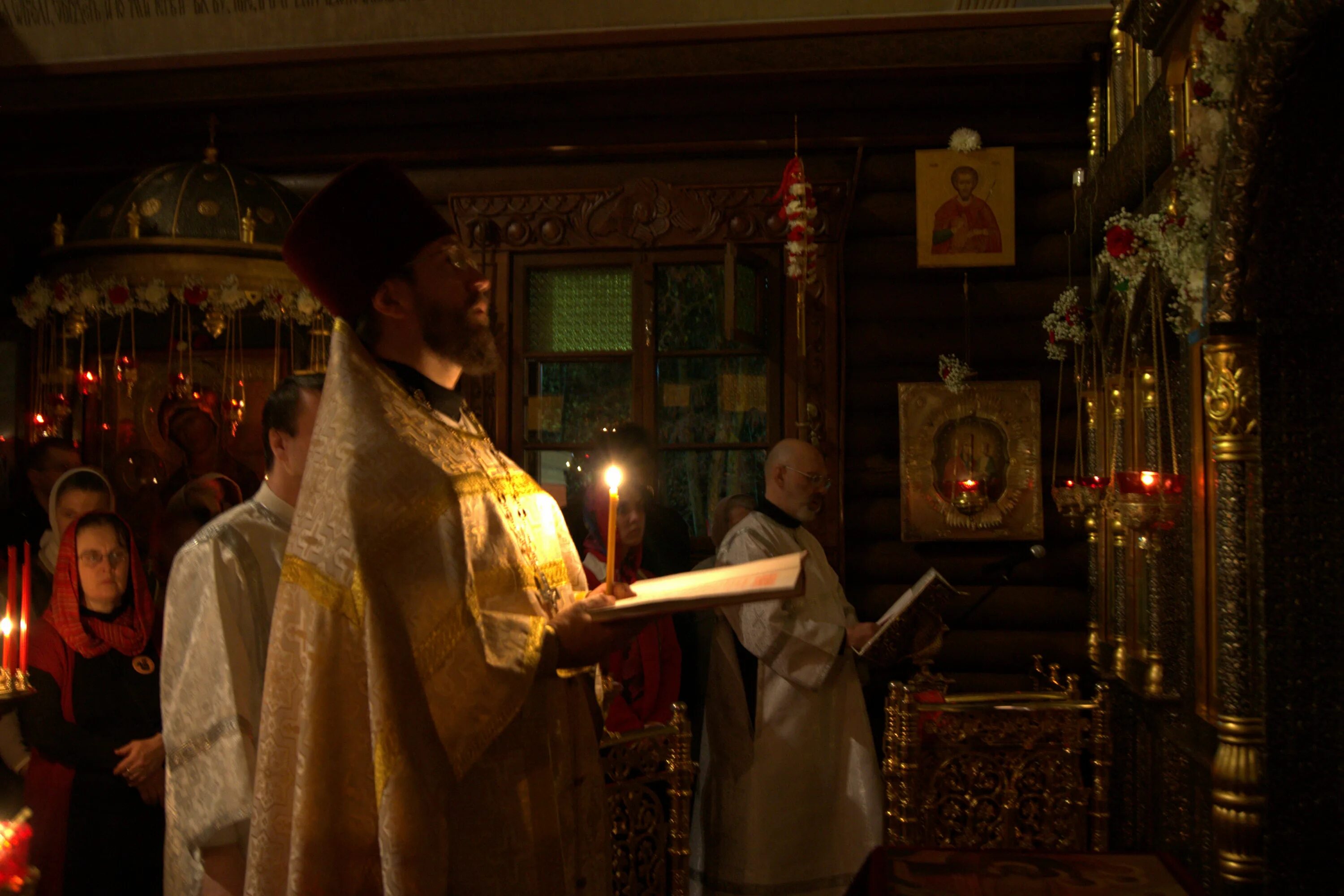 литургия света рождество. рождественская литургия. литургия в рождественскую ночь. литургия в рождественскую ночь. новогодняя ночная литургия.