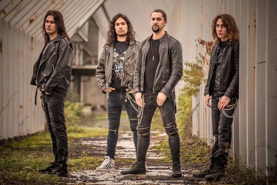 Driven group. Группа parkway drive. Driven group. Evil drive группа. Солист группы parkway drive.