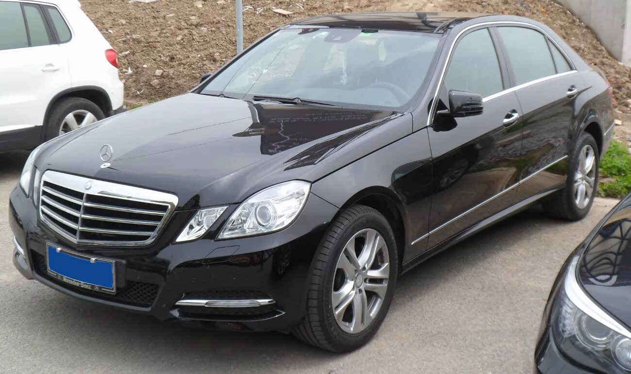 Мерседес e 2012. Мерседес е класс 2012. Mercedes e class 2012. Мерседес e200 2012.