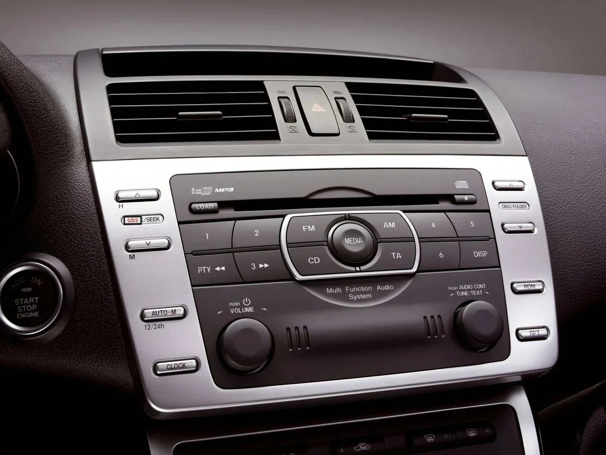 Штатная магнитола мазда 6. Штатная аудиосистема Mazda GH 2008. Головное устройство Mazda 6 GH. Мазда 6 GH aux.