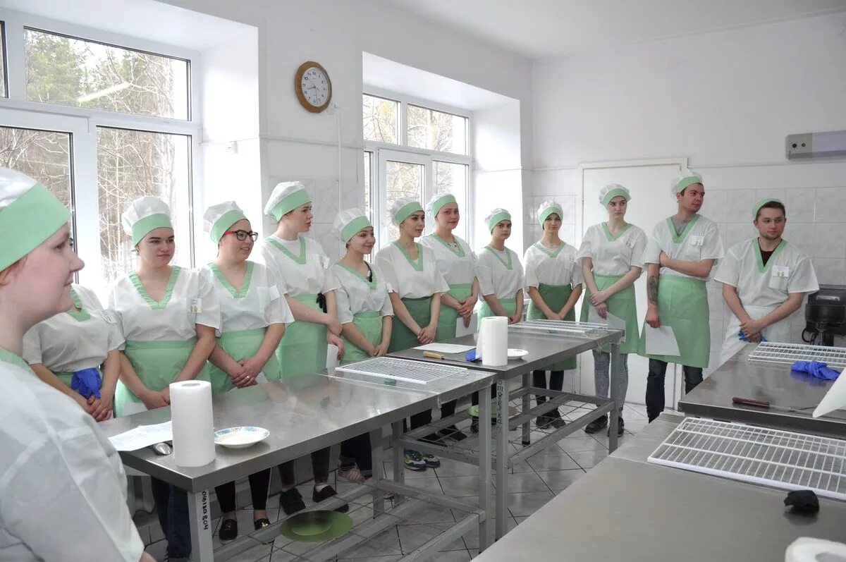 Агрыз железнодорожный колледж. Печорский промышленно-экономический техникум. Колледжи саратова после 9. Бердский электромеханический техникум. Автомеханик колледж.