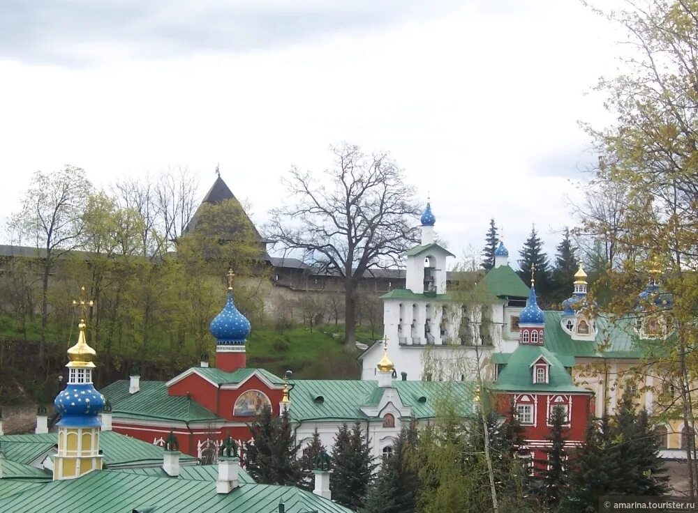 Псков печоры как добраться. Псков печоры пушкинские горы. печоры псковская область достопримечательности. печеры или печоры псков. печоры псков нива.