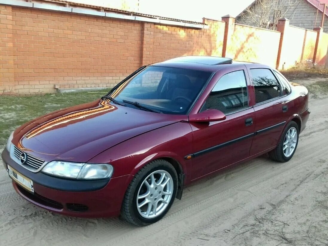 Опель вектра б 98 год. Опель Вектра 1997. Opel Vectra b 1997. Opel Vectra b 1998. Opel Vectra b 1998 1.6.