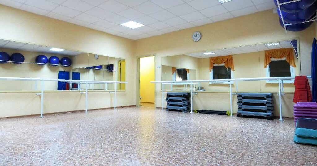 Атлетическая гимнастика для юношей. Арктика кимры тренажерный зал. Атлетизм и грация. Тренажёры в спортзале. Атлетизм и грация.