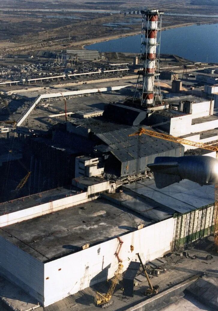 Ядерный взрыв аэс. Чернобыль атомная станция. Атомная энергостанция Чернобыль. Припять 4 энергоблок. Атомная станция ЧАЭС Чернобыльская.
