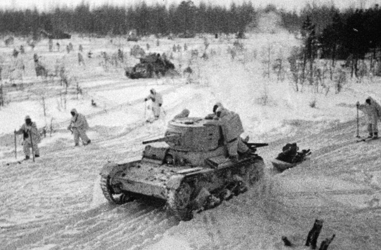 Контрнаступление красной армии под. Битва под Москвой 1941 контрнаступление. Битва за Москву 5 декабря 1941. Битва за Москву 6 декабря 1941 год. 5 Декабря 1941 контрнаступление в битве за Москву.