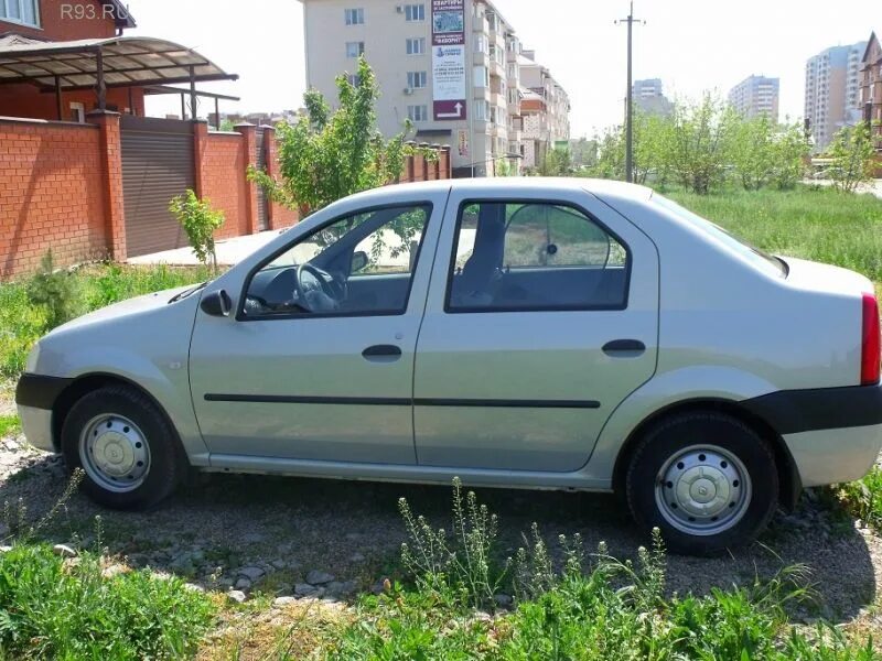 Логан 2021. Авито рено логан липецкая область. Рено логан 2 необычные цвета. Рено логан 2012г черный на природе фото. Логан 2006 года.
