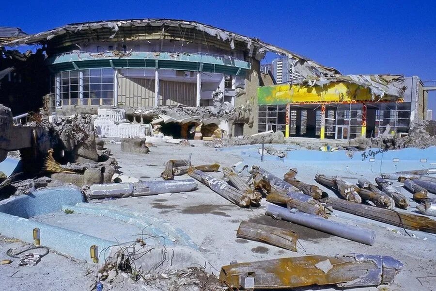 Аквапарк мореон трагедия. Трансвааль парк обрушение. Трансвааль парк аквапарк. Трансвааль-парк Ясенево. Трансвааль-парк Ясенево трагедия.