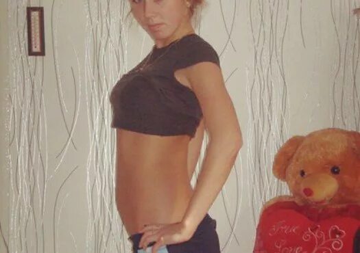 живот на 3 месяце. живот на 5 неделе беременности. живот на 3-4 неделе беременности. живот беременных на 2 месяце. беременный живот на 4 недели.