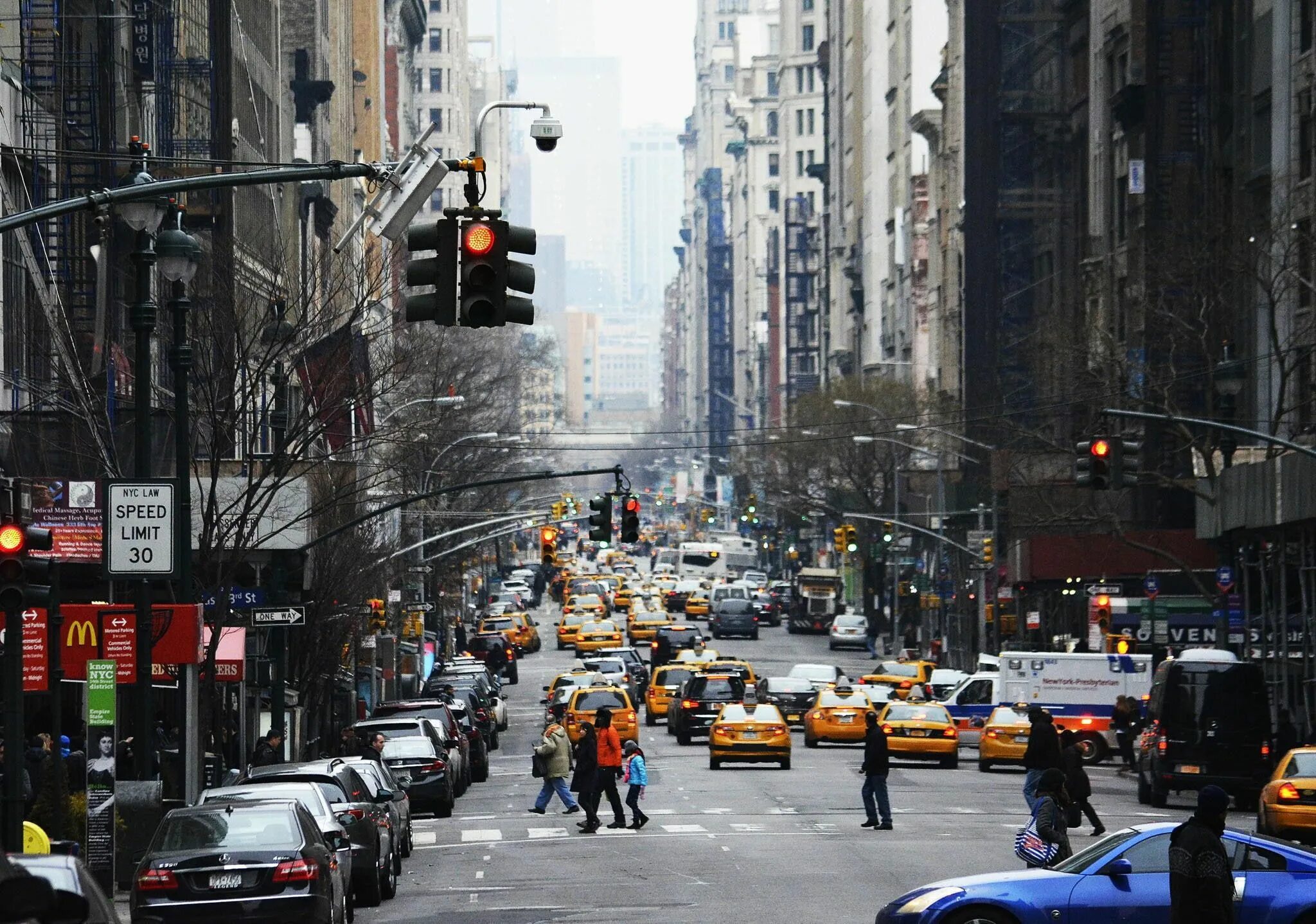 New york city streets. Нью-Йорк. Нью-Йорк улицы. NYC Нью Йорк. Люди на улицах Нью-Йорка.