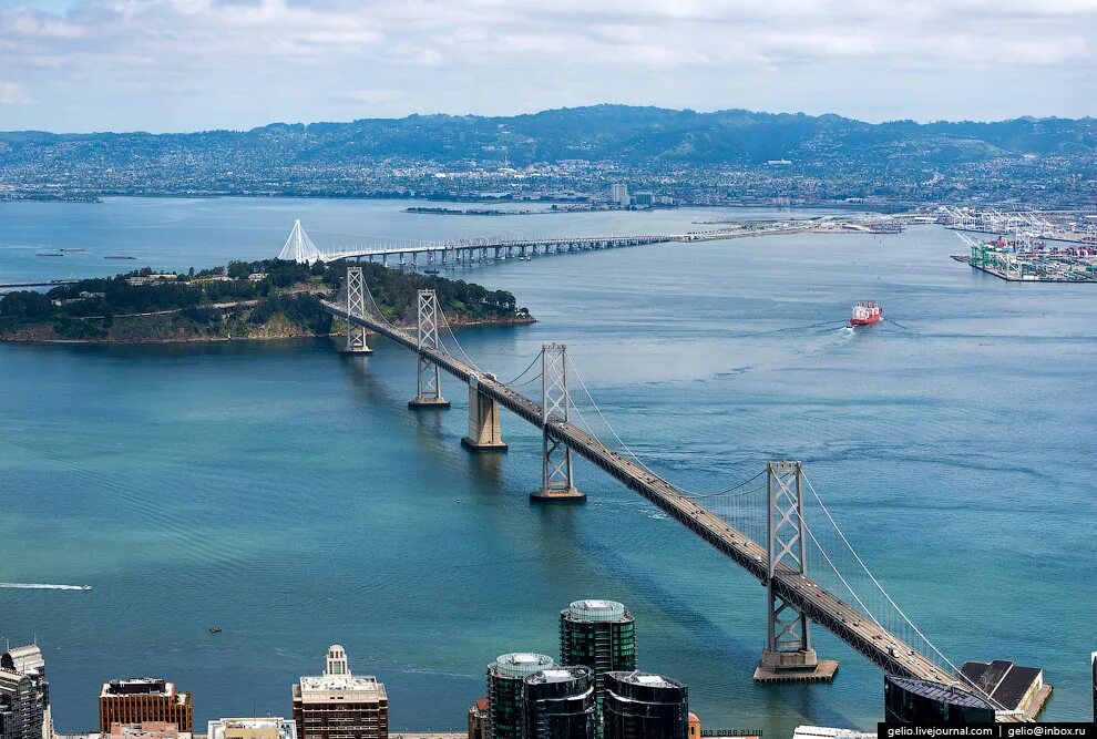 Сан франциско сколько. Новая часть моста Сан Франциско Окленд. Мост Сан-Франциско-Окленд в Калифорнии (США. 1978 Сан Франциско. Рельеф Сан Франциско.