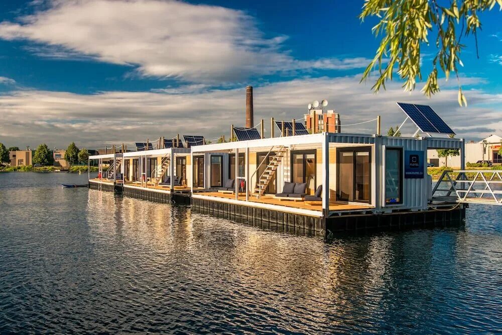 Дебаркадер санкт-петербург. Мартынова 92 дом на воде. Плавучие домики в сиэтле озеро юнион. Плавучая гостиница дебаркадер. Плавдом баржа.