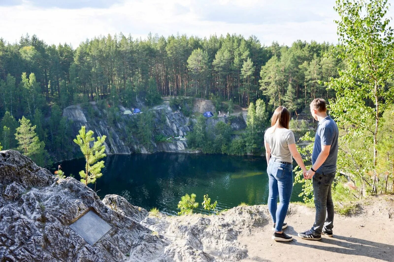 Бажовские места природный парк. Куда можно съездить на день. Карелия рускеала лето. Мраморный каньон рускеала на паровозе. Куда можно съездить на день.