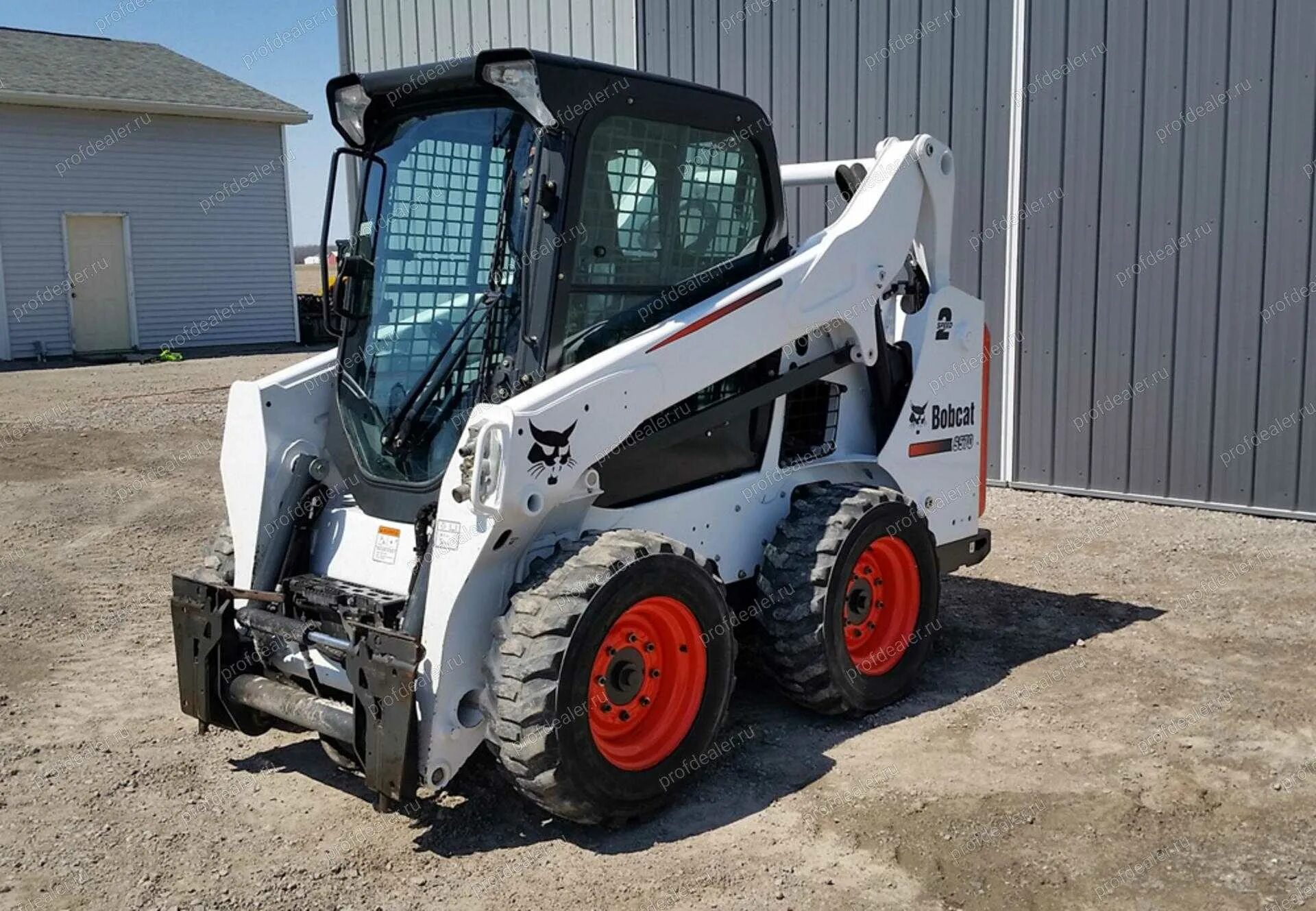 Bobcat s630. Bobcat s570. Мини-погрузчик Bobcat s570. Bobcat s570 погрузчик фронтальный. Бобкэт 530.