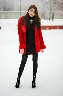Под красные колготки
