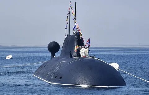 Боевые корабли и подводные лодки