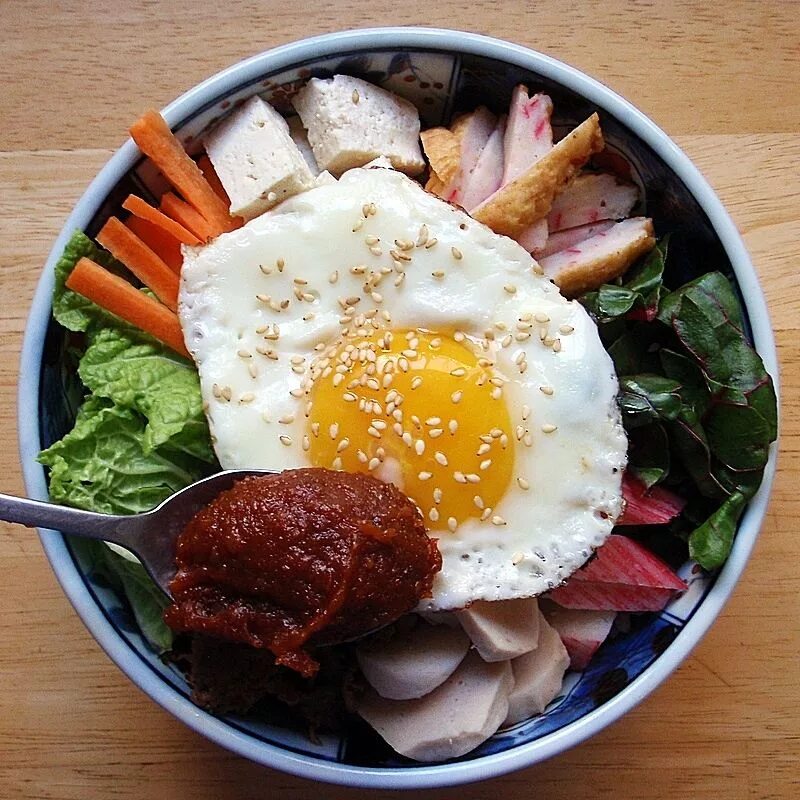The popular foods are. Корейская еда пибимпаб. пибимпап калории. popular food.
