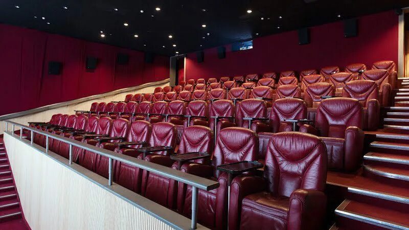 Кинотеатр юность самара внутри. Синема парк октябрьское поле зал 1. Юность кинотеатр воронеж залы. Кинотеатр юность октябрьское поле. Кинотеатр поля.