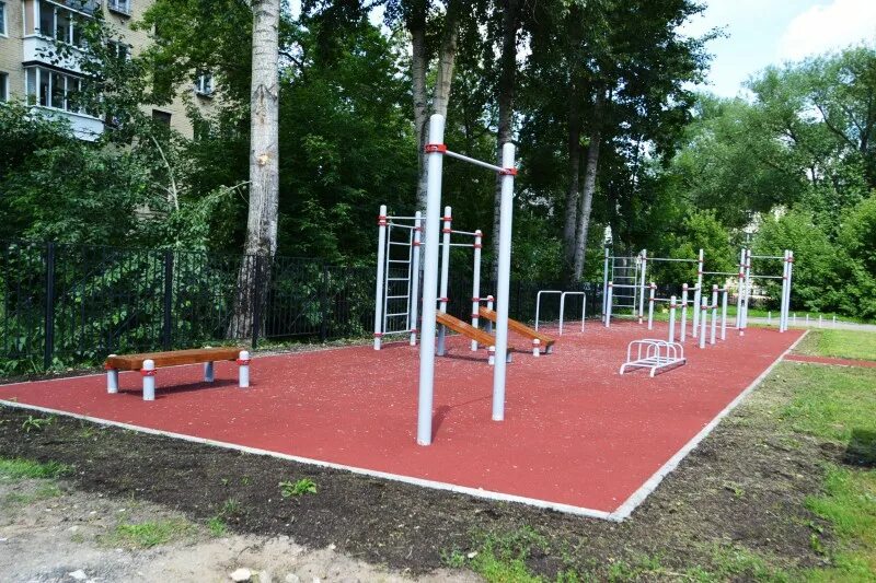 Кропоткин тверь. Спортивная площадка, тверь. спортплощадка в твери. спорт плошадка в чайке проект в твери. краснофлотская набережная тверь спортплощадка.