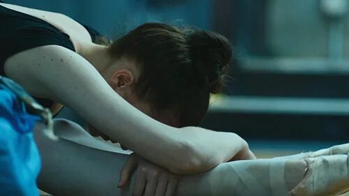 Плоть и кости. Плоть и кости (2015) сцены. плоть и кости постельная сцена. сериал плоть и кости нефрикс. кости трейлер.