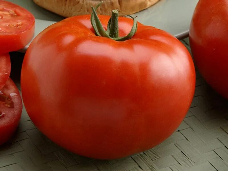 Томат надежда ф1 люкс. Томат евпатор f1. Томаты ф1 видео. Томат биг биф f1 агросемцентр. Семена томат верочка f1.