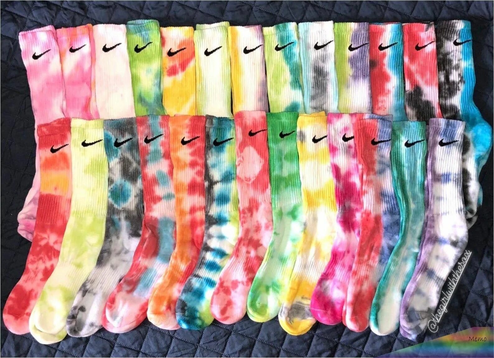 Дай носочек. Носки Nike Tie Dye. Nike Tie Dye Socks. Nike Lab носки. Носки Nike tay Day.