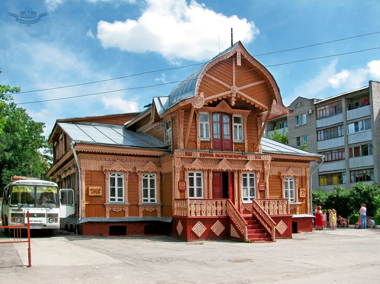 Московская, д. Московская , дом 328. Палаты купцов коробовых калуга. Дома г калуга. Красный кирпичный дом истра.