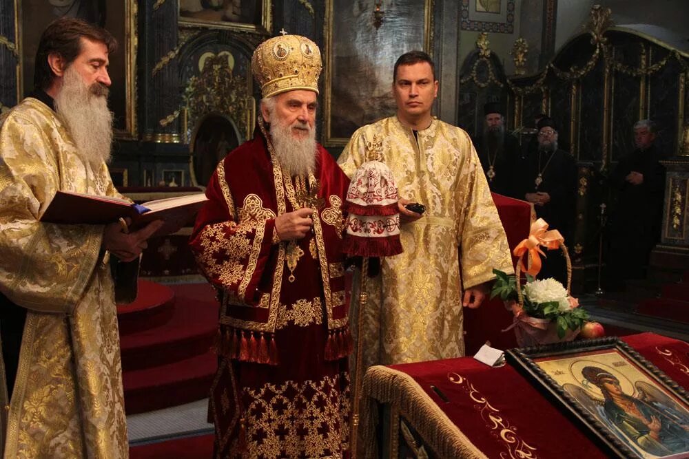 Памятник казакам в вишеград сербия. Помен. Интерьер храма хиландар. Помен. Помен.