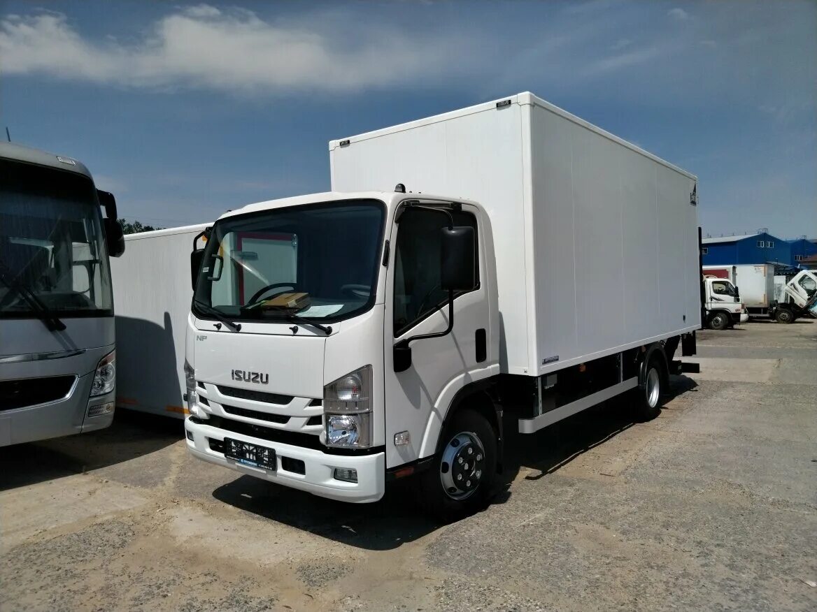 Isuzu 53898g. Исузу бортовой 3. Тягач исудзу. Исузу nmr 85. Isuzu nkr 55e -автовышка.