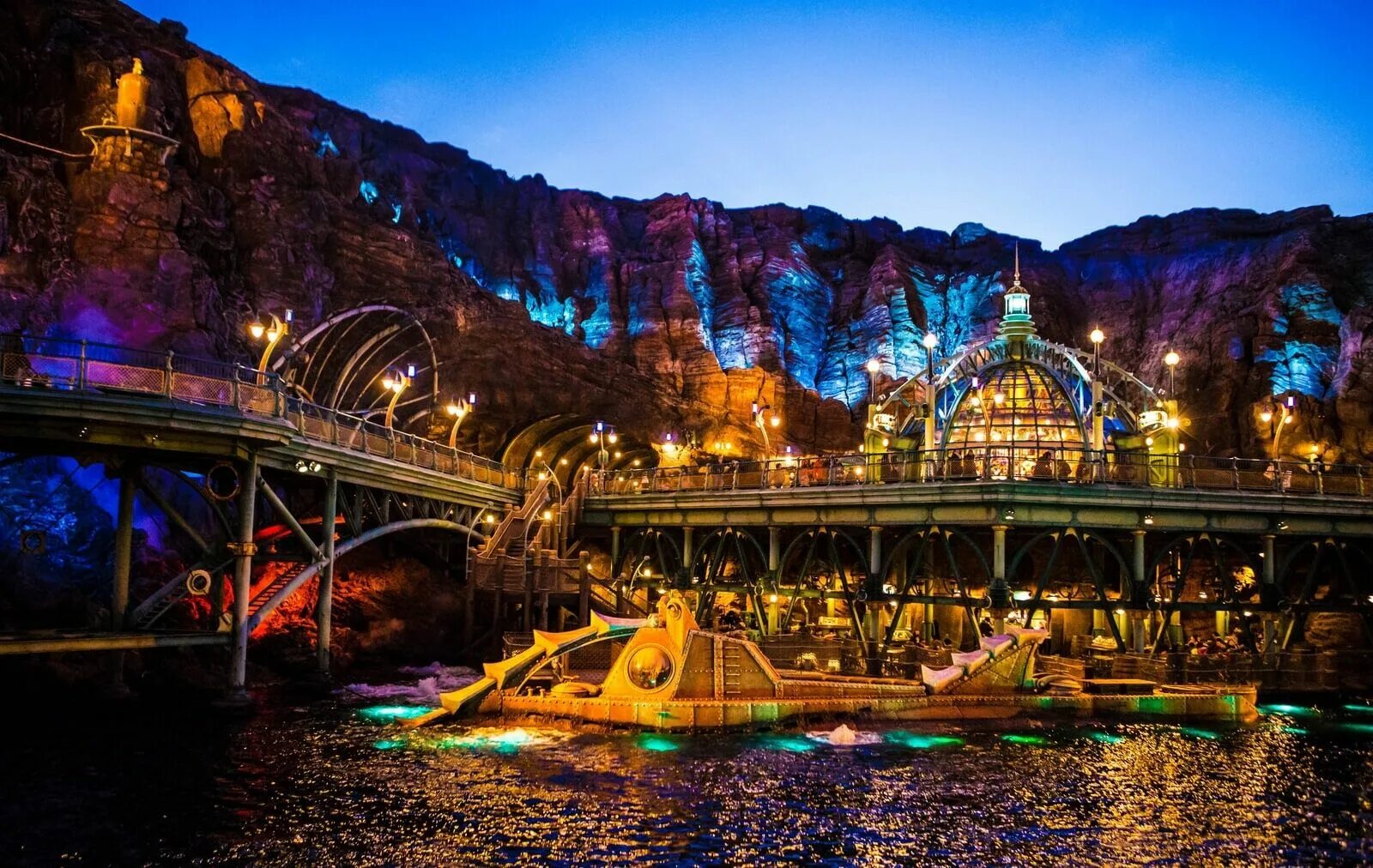 Парк дисней си япония. Токийский диснейленд аттракционы. Парк дисней си япония. Дисней си, чиба, япония. Токийский диснейлендtokyo disneysea,.