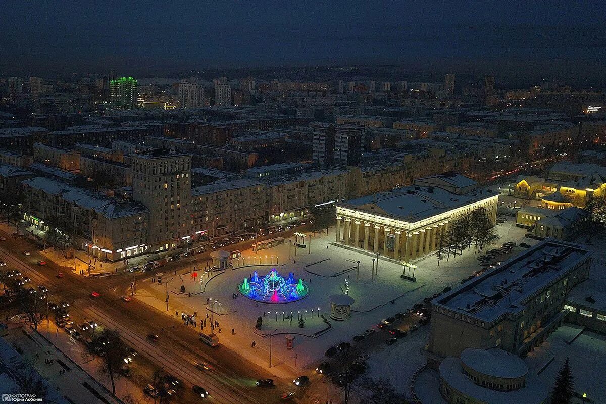 какое время в новокузнецке сейчас. новокузнецк площадь города. зимний драматический театр новокузнецк. какое время в новокузнецке сейчас. новокузнецк фонтаны в центре.