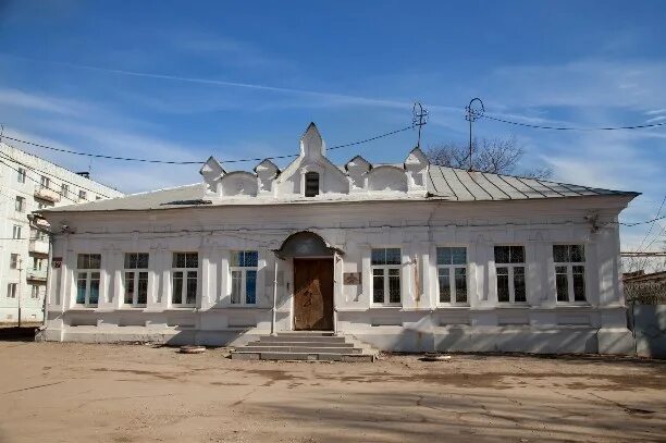 Пушкин белев. Бюст пушкина в мордовии. Бюст а с пушкина тула. Белёв тульская область улица голосова. Белев 19 век.