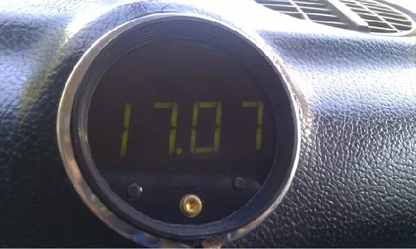 Часы 2106 электронные. Часы ваз 2104. Часы автомобильные vst 7042v для ваз 2107. Vst-7042v. Часы 2106 электронные.