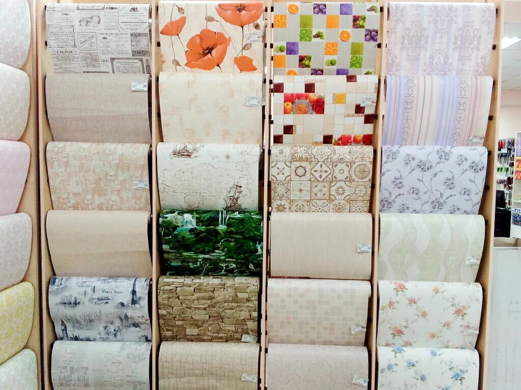 Трамвайная 33 пермь обои. Обои с птичками леруа. Недорогие обои. Уральская 63 пермь гудвин. Отделочные магазины обои.