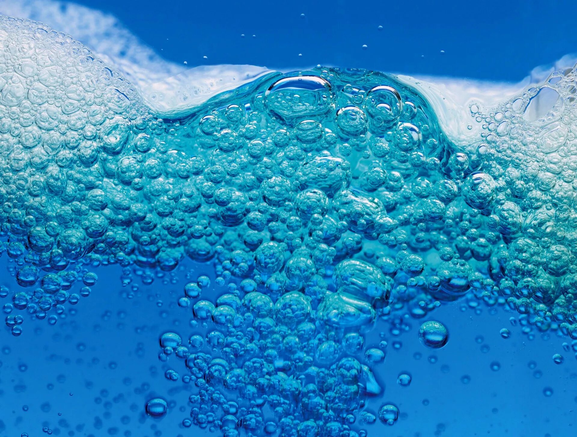 Вода фон. Пузыри в воде. Вода картинки. Фон вода с пузырьками.