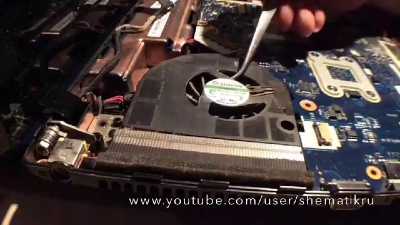 Как почистить ноутбук асер. Асер 5250 разбор. acer aspire 5250 5252 5253 5552 disassembly and fan cleaning, как разобрать и почистить ноутбук. как ставить систему охлаждения acer v3 571g. как достать батарею пк асер 5250.