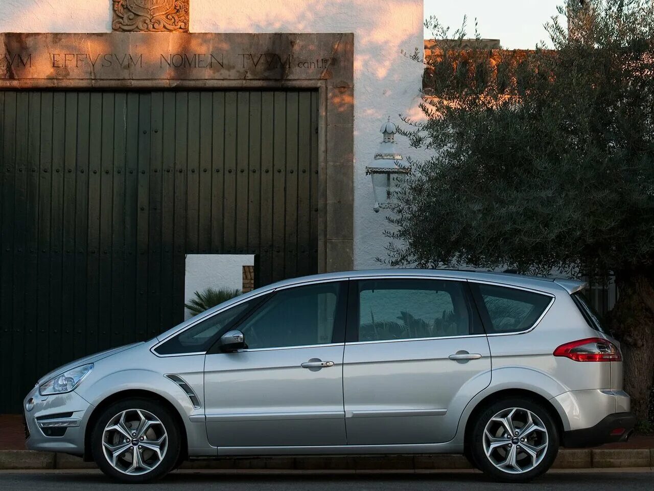S max с пробегом. Форд фокус s max 2010. ford s-max 2007. ford s max сбоку. ford s max 2.