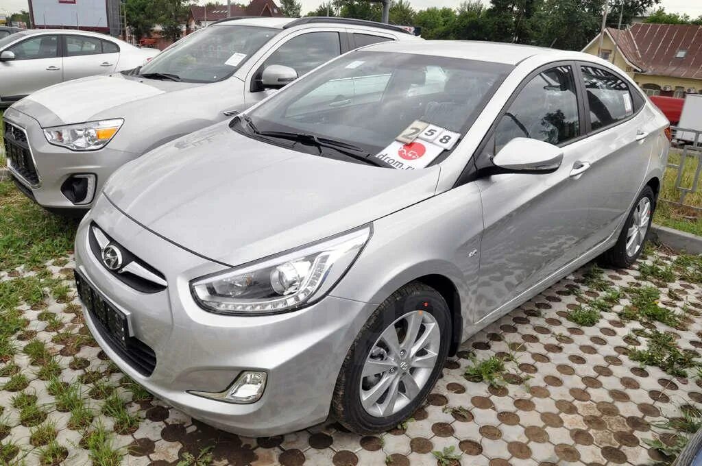 Hyundai solaris 11 rhm - sleek silver metallic. Sleek silver цвет creta. Sleek silver (rhm). Sleek silver цвет солярис. Hyundai solaris 11 rhm - sleek silver metallic.