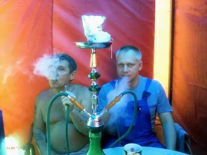 Курят кальян прикол