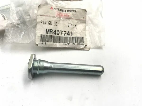 Направляющие заднего суппорта мицубиси. Направляющие суппорта mms asx 2013 артикул. Направляющие суппорта mitsubishi lancer. Направляющие суппорта лансер 9. Ремкомплект направляющих переднего суппорта lancer 9.