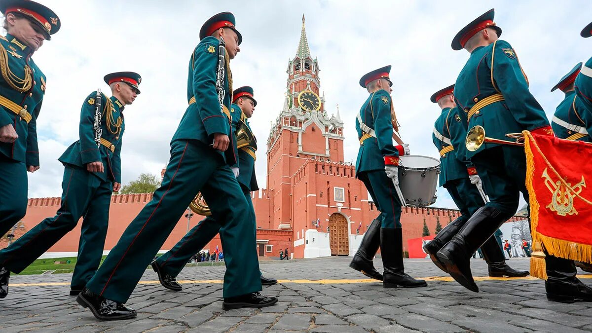 Главнокомандующий на параде. Салюков на параде. Парадом победы на красной площади командовали. Мавзолей ленина парад победы 1945. Красная площадь москва 2022 9 мая.