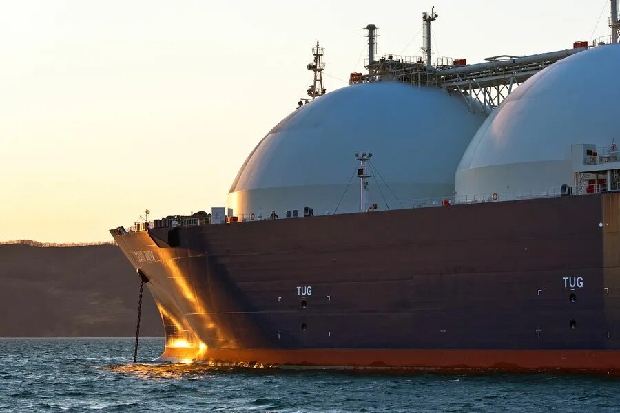 Liquefied gas carriers. Lng liquefied natural gas. Спг сжиженный природный газ. Lng news. Fsru спг.