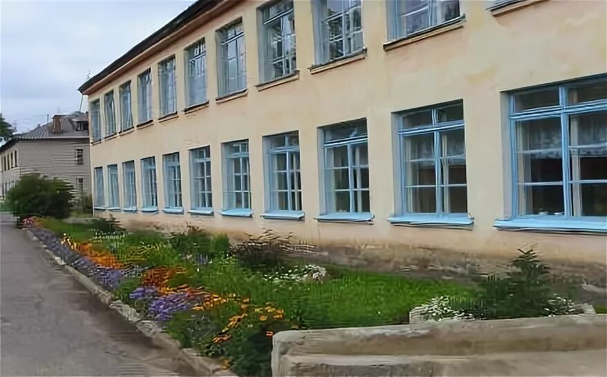 Кыргызстан бишкек маевская школа. Школа маевской. Мкоу сошниковская основная. Школа маевской. Учителя маевской средней школы.