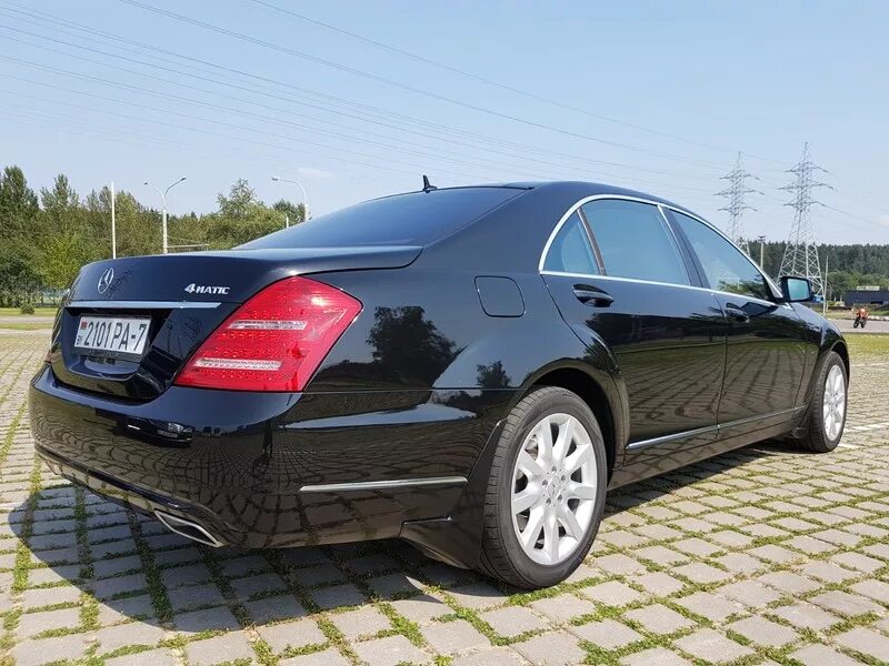 Мерседес s221. Mercedes s500 221. Аренда авто минск. Авто в аренду минск. Машина минск.