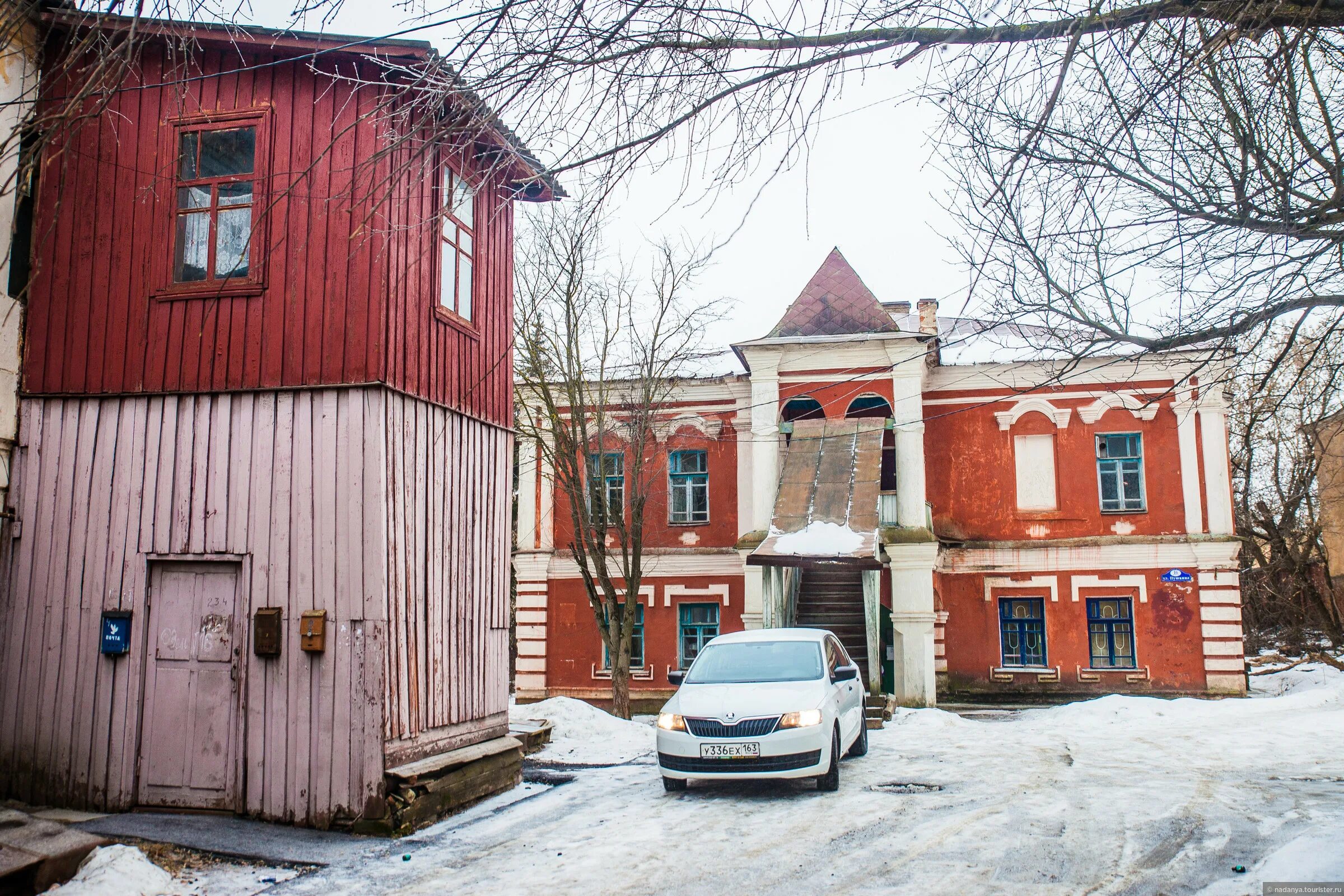 Калужское дома. Дворцы Калуга. Калуга дворец труда. Частный сектор дворцы Калуга. Фото дворец Калуга.