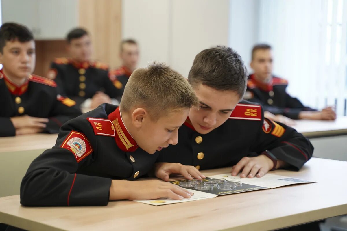 Омский кадетский военный корпус. Кадетский корпус Омск новый. Омский кадетский военный корпус новый. Кадеты Омского кадетского корпуса. Кадетские корпуса после 4 класса